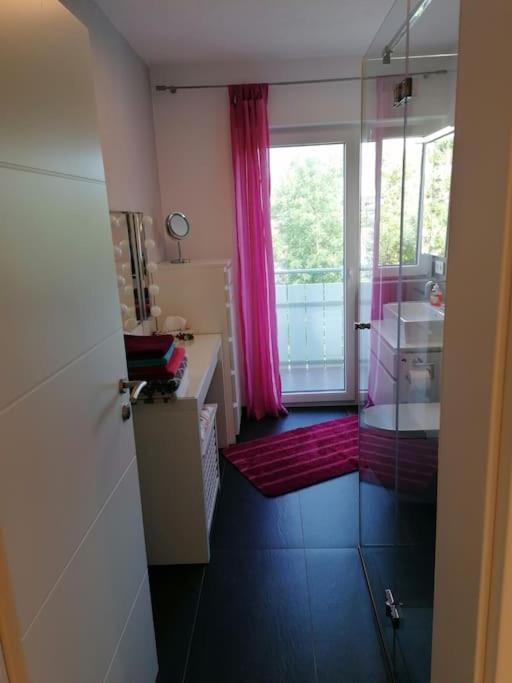 Apartment Ludwigsburg, Ruhige Lage Im Gruenen, Schlossnaehe, Bluehendes Barock *